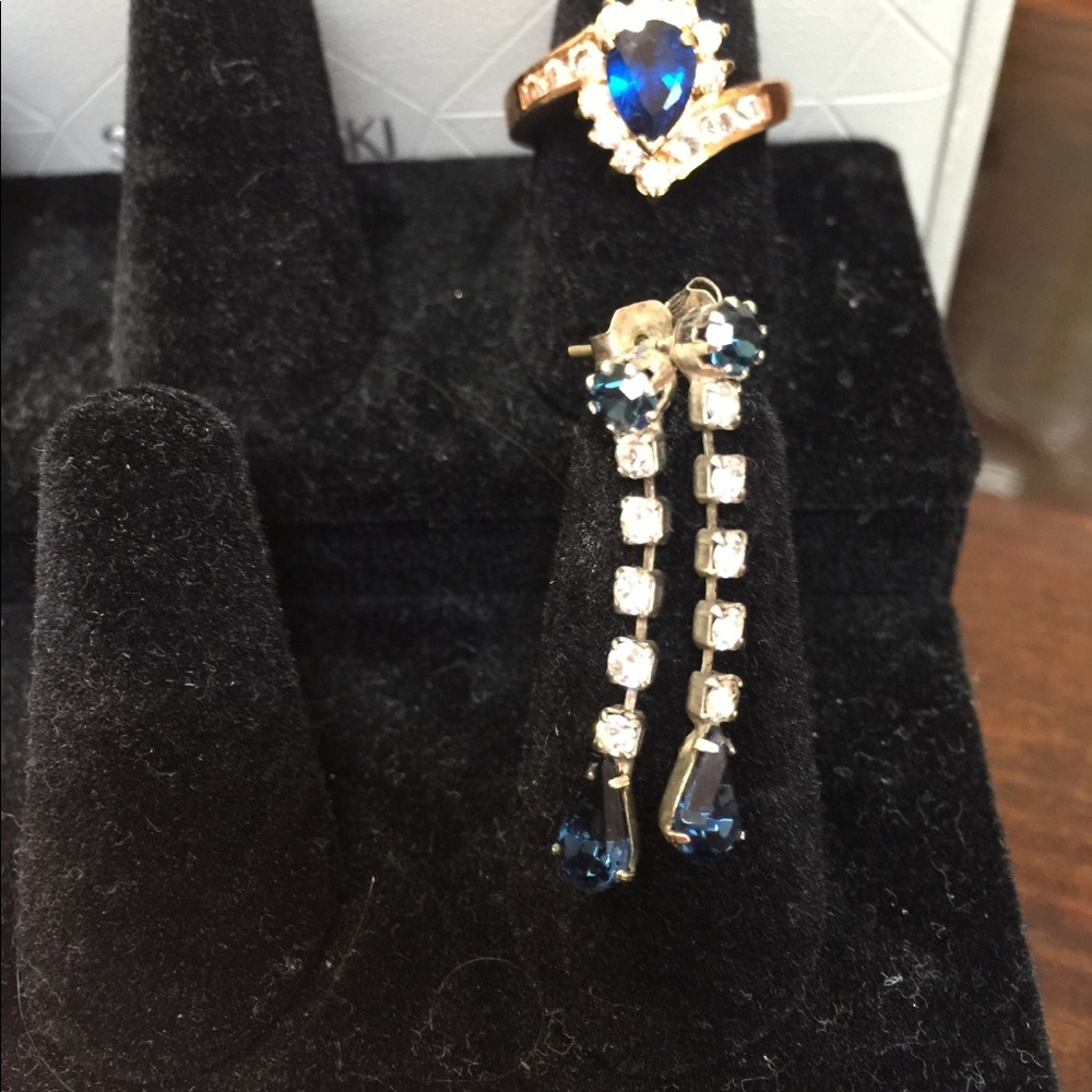 🐣🐰Event/Prom Ready🐰🐣 Earrings and Ring set